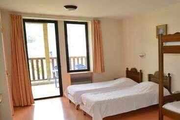 בית מלון כפרי Auberge D Aranc