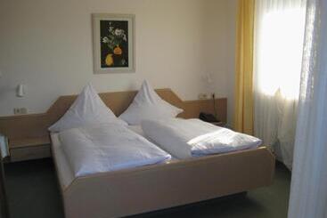 Oberdeisenhof Land Und Wanderhotel Garni