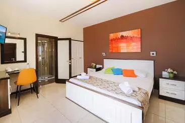 پانسیون Mariblu