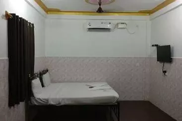 Hotel Saby Guest House