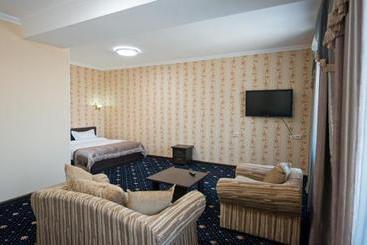 בית מלון כפרי Business  Europa