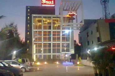 Fabhotel Om Sai International