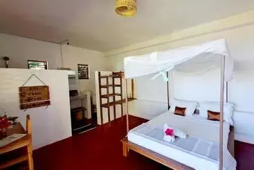 پانسیون Villa C Est La Vie