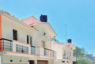 Hotell Royal Black Pepper Cottage