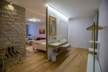 تختخواب و صبحانه La Piazzetta Suite