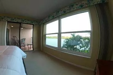 アパートホテル Sea Club Condo #103