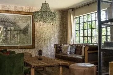 هتل Latitude 13 Degrees