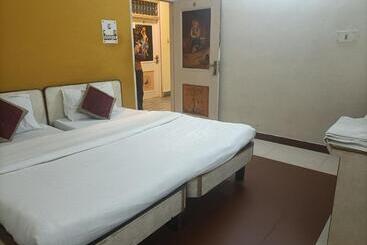 בית מלון כפרי Midtown