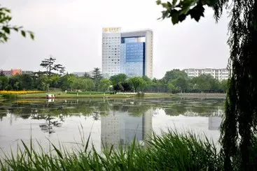 Hotel Yuntai International