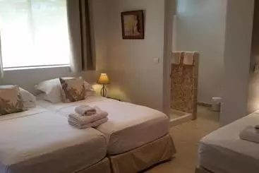 Пансион Fare Suisse Tahiti   Guesthouse