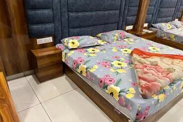 Hotel Divya