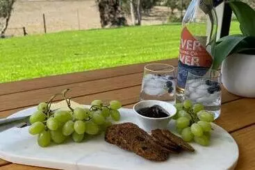 Aamiaismajoitus (B&B) The Pavilion At Sevenhill