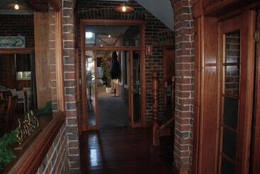 ベッドアンドブレックファースト The Fed And Bed Temora