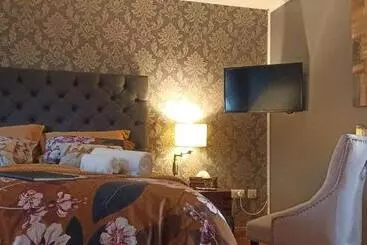 Outlander Boutique B&b Super King