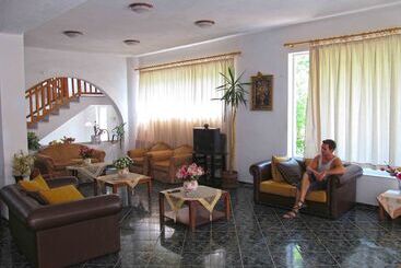 בית מלון כפרי Pagona