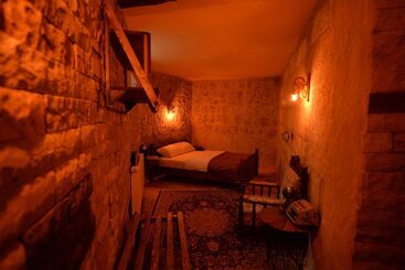 酒店 The Cave House