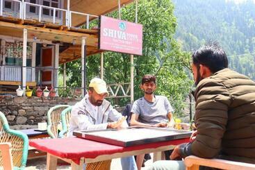 Hotel Oyo 87770 Shiva Power & Cafe