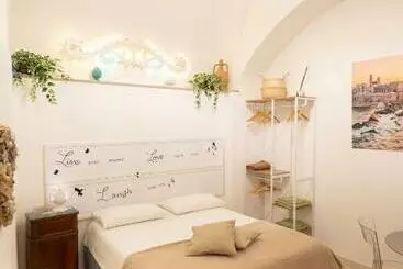 Pensão Le Stanze Di Maria Ingresso Autonomo Maria S Rooms Indipendent Entrance