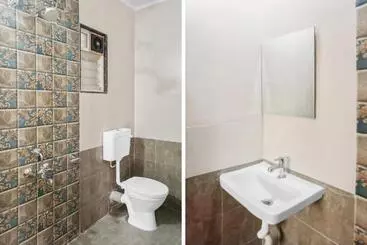 Collection O Hotel Galaxy Executive