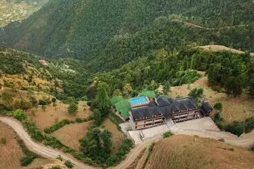 Justa Cliffend Resort & Spa Mashobra