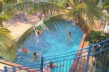 酒店 Coral Point Lodge