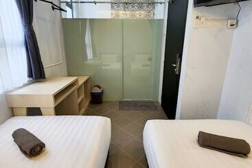 Mac Hotel By Sky Hive