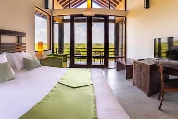 هتل Rock Wild Yala