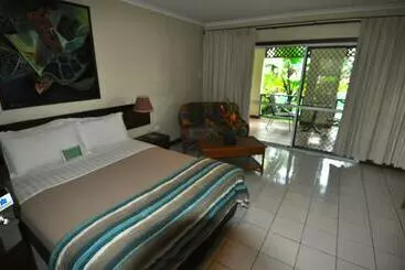 בית מלון כפרי Kalibobo Village