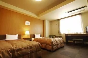 בית מלון כפרי Route Inn Takasakieki Nishiguchi