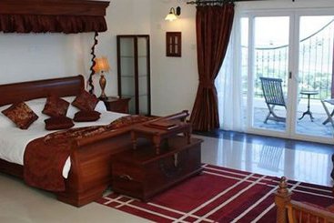 Hotel Sunrise Resort Apartments & Spa