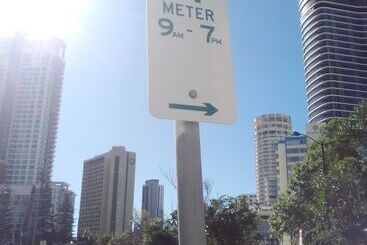 酒店 Your Stay In Surfers