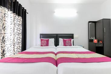 Hotel Collection O 30456 Amare Holidays