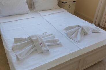 Santa Marina Apartaments Karina 1