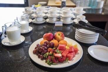 Hotel Emerald Maraboon Motor Inn