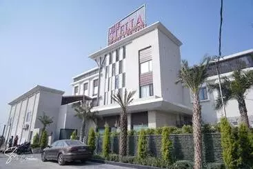 The Stella Hotel & Resort