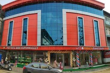 هتل Annlin Surprise Kochi Airport