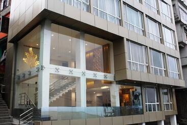 Otel Mann Dechen And Palmo, Mg Marg, Gangtok