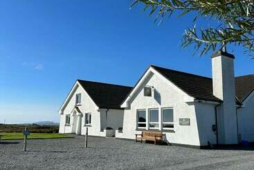 Bed and Breakfast Grianaig Guest House & Restaurant, South Uist, Outer Hebrides