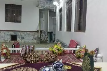 ペンション Al Bashir