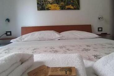 مبيت وإفطار Domo Silvia