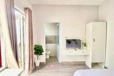 Bed and Breakfast Tùng Homestay