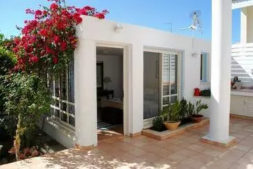 پانسیون Sunny Garden Studio