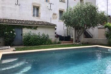 مبيت وإفطار Tout Simplement