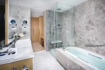 Hotel Inzone Royal Plaza S