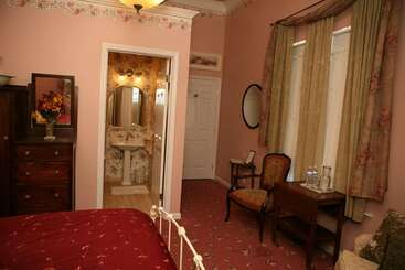 בית מלון כפרי Pescadero Creek Inn