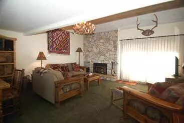 Hotell Snowcreek Resort Vacation Rentals