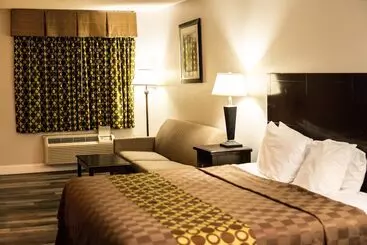 Hotelli Rodeway Inn & Suites