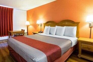 Motel 6 Clarksville, Tn