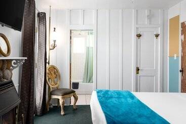 מוטל The Motor Lodge