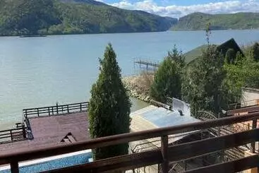 Pension La Ponton